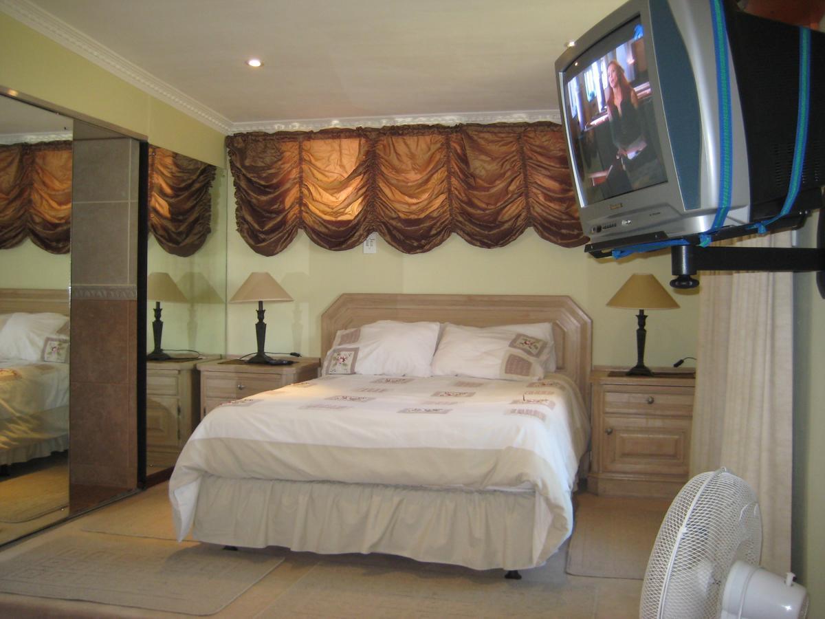 Aurora Guest Units Hotel Durbanville Luaran gambar